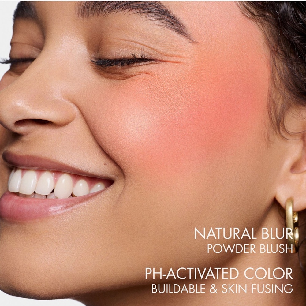DIOR Backstage Rosy Glow Blush with pH-Activated
Pink With Dust Bag , W/Box - Picture 9 of 17